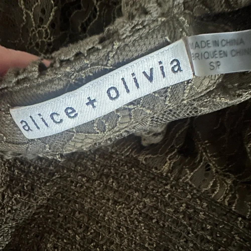 Alice & Olivia Lace blouse w/ Bell Sleeve - Picture 3 of 3